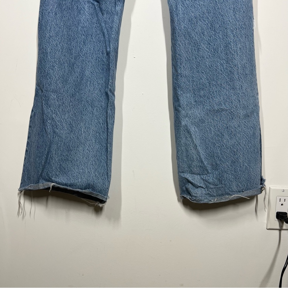 Zara High Rise Wide Leg Jeans Ripped Knees and Frayed Hem Light Blue Wash - Picture 5 of 6